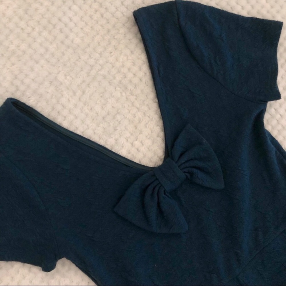 Francesca’s Teal V Neck Dress with Bow Back